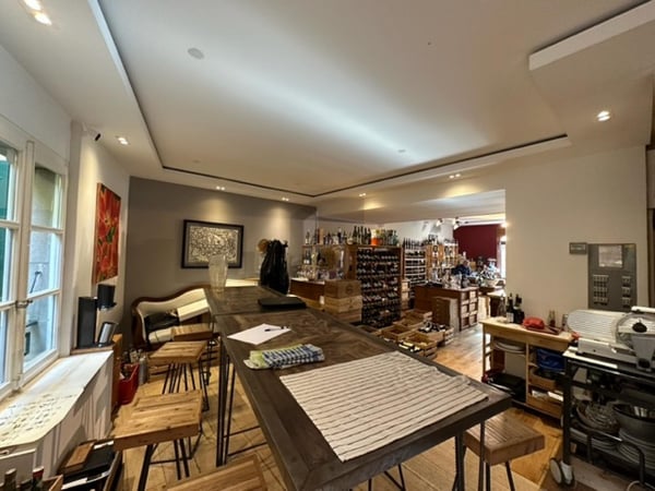 CAVE À VIN PRESTIGIEUX, QUARTIER CHARMANT, CAROUGE 1