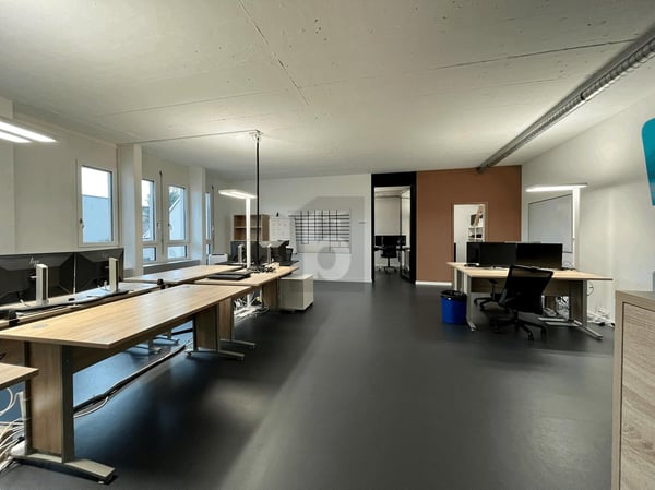 NEBEN BAHNHOF MIT TERRASSE - 1 MONATE GESCHENKT 4