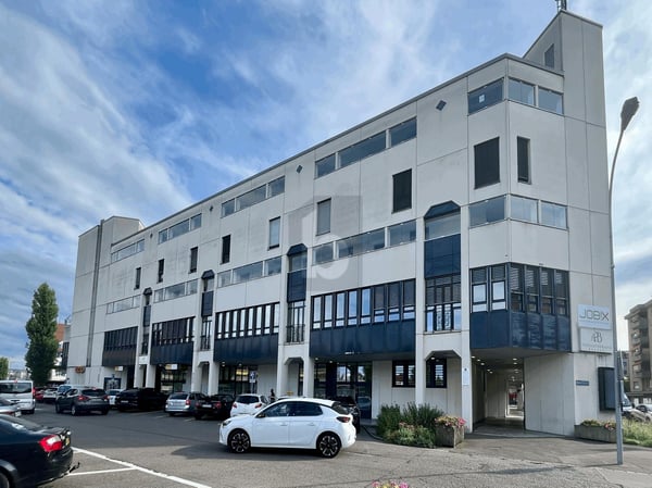 NEBEN BAHNHOF MIT TERRASSE - 1 MONATE GESCHENKT 1