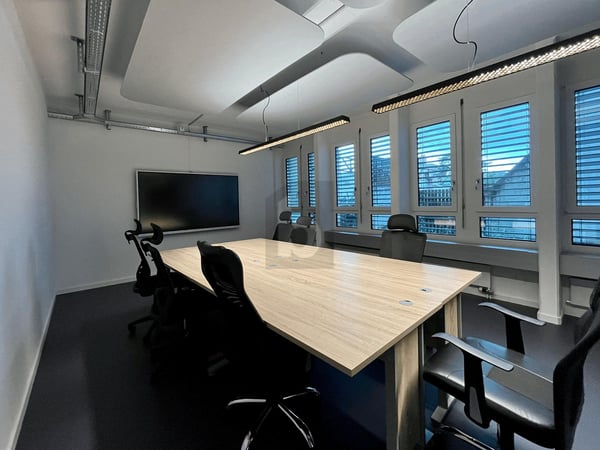 NEBEN BAHNHOF MIT TERRASSE - 1 MONATE GESCHENKT 2