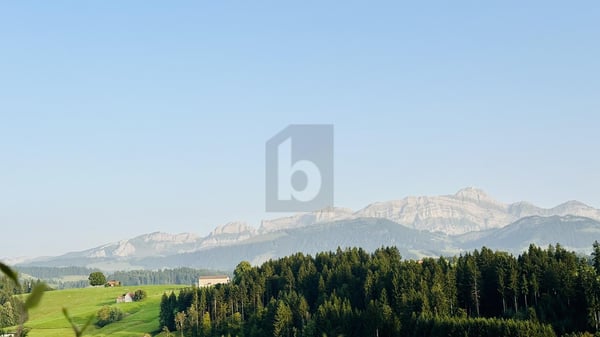 TRAUMHAFTE AUSSICHT MIT BEWILLIGTEM BAUPROJEKT 4