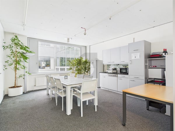 MODERN AN TOP LAGE 5