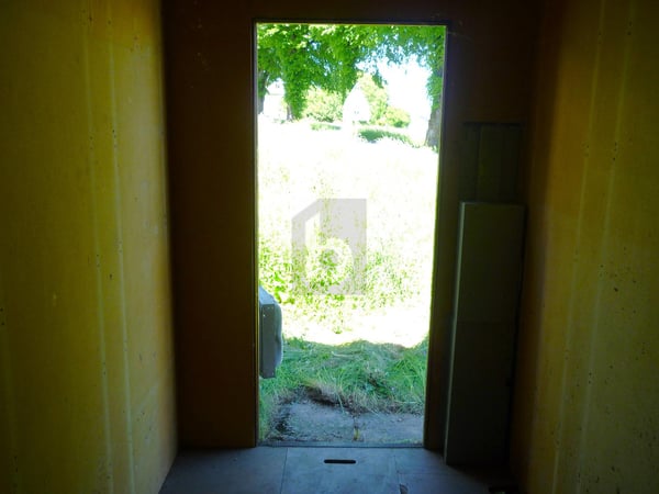 PETITE CABANE POUR STOCKAGE 4