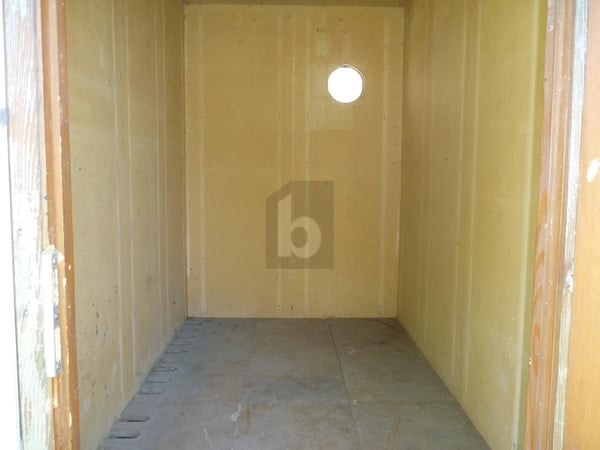 PETITE CABANE POUR STOCKAGE 5