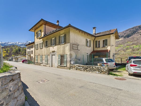 SPAZIOSA CON MOLTO TERRENO EDIFICABILE 4