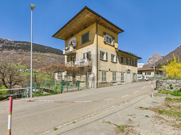 SPAZIOSA CON MOLTO TERRENO EDIFICABILE 5