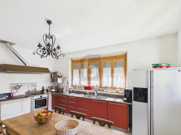 SPAZIOSA CON MOLTO TERRENO EDIFICABILE 1