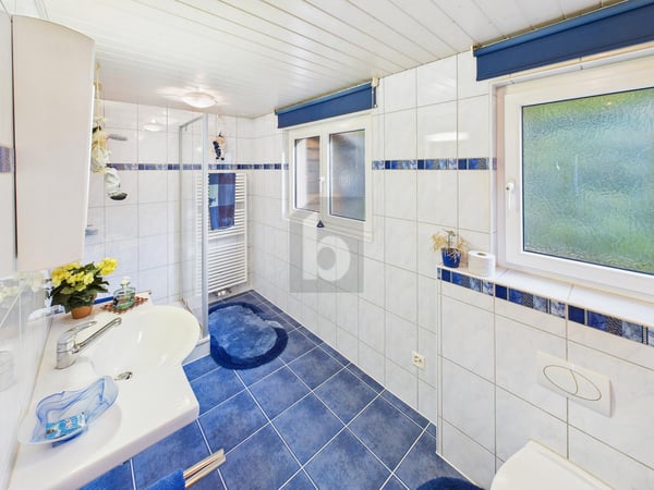 MARMOR KÜCHE UND GROSSZÜGIGER AUSSENBEREICH 5