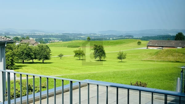 FAMILIENFREUNDLICH MIT SONNIGEM GARTEN! 2