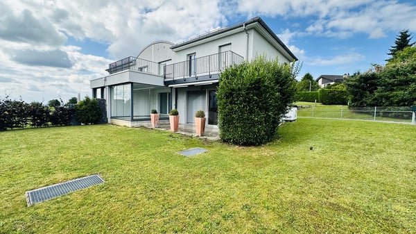 FAMILIENFREUNDLICH MIT SONNIGEM GARTEN! 1