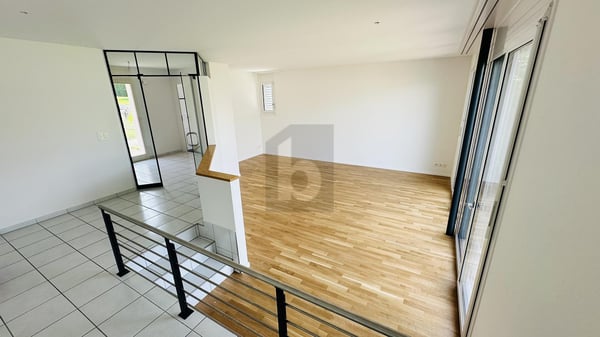 FAMILIENFREUNDLICH MIT SONNIGEM GARTEN! 3