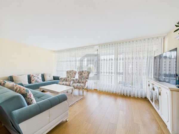 LICHTDURCHFLUTET UND ZENTRAL GELEGEN 2