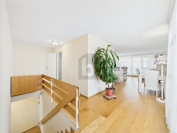 LICHTDURCHFLUTET UND ZENTRAL GELEGEN 1