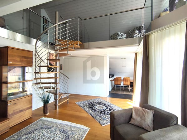 RUHIG GELEGEN, MIT HOHEM AUSBAU-STANDARD 2