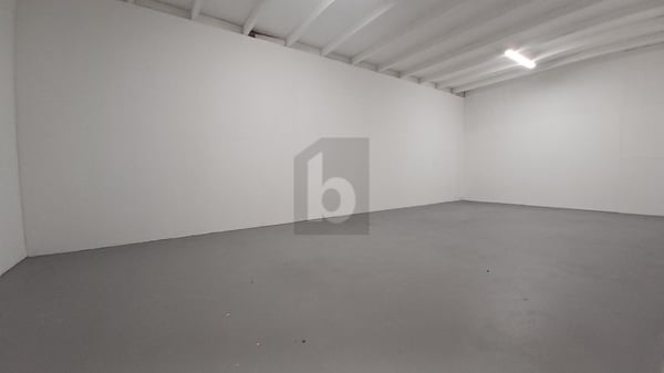 LAGERFLÄCHE MIT VIELEN NUTZUNGSMÖGLICHKEITEN 2