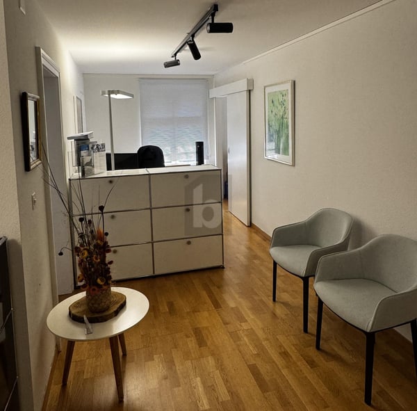 GERÄUMIG, STILLVOLL UND RUHIG 4