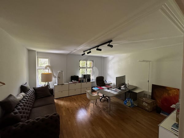 GERÄUMIG, STILLVOLL UND RUHIG 2