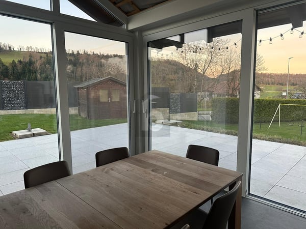 TRÈS SPACIEUSE, VUE SUR LA NATURE ENVIRONNANTE 2