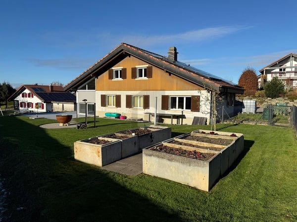 TRÈS SPACIEUSE, VUE SUR LA NATURE ENVIRONNANTE 1