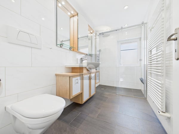 CHARMANT, MIT EIGENER KLIMAANLAGE 5