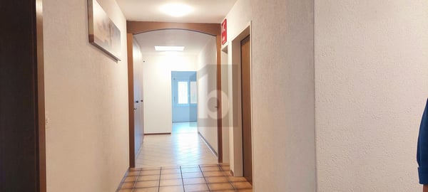 GROSSZÜGIG MIT SONNIGER TERRASSE 3