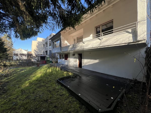 GROSSER GARTEN MIT EIGENEM BACH-ZUGANG 1