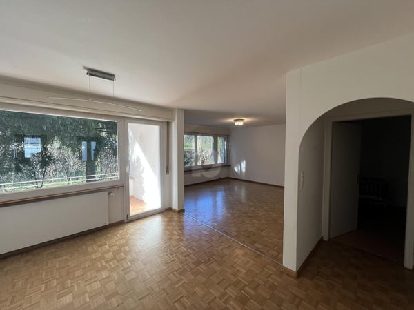 GROSSER GARTEN MIT EIGENEM BACH-ZUGANG 4