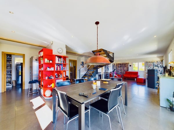 VUE SOMPTUEUSE AVEC GRAND BALCON, GRANDS ESPACES 4