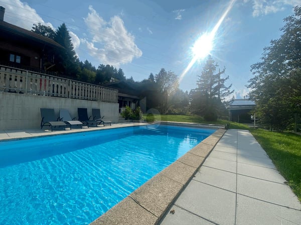 AU CALME AVEC PISCINE 1