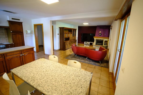 AVEC UNE BELLE TERRASSE ET UNE VUE DÉGAGÉE 3