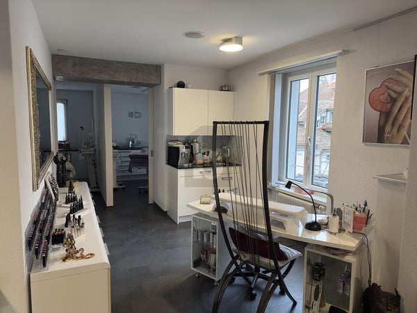 IM REPRÄSENTATIVEN JUGENDSTIL MIT PARKPLÄTZEN 4