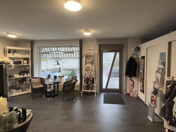 IM REPRÄSENTATIVEN JUGENDSTIL MIT PARKPLÄTZEN 2