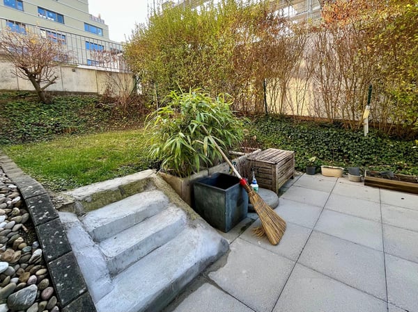 GROSSZÜGIG UND HELL MIT KLEINEM GARTEN 5