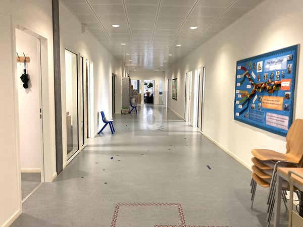 BUREAU IDÉAL POUR ENTREPRISES, ÉCOLES OU CABINETS 4