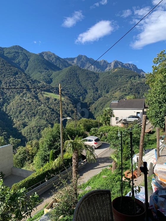 SONNIG MIT TERRASSE UND VIEL PLATZ 2