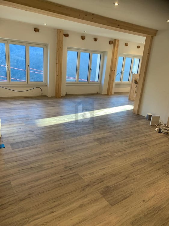 SONNIG MIT TERRASSE UND VIEL PLATZ 3