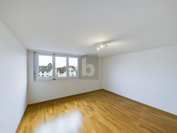 GROSSZÜGIG AN ZENTRALER LAGE 2