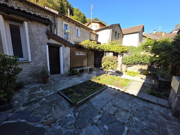 GRAZIOSA E MODERNA CON GIARDINO 2