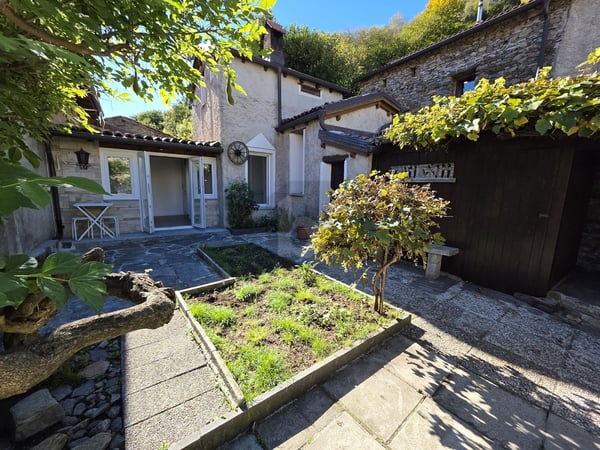 GRAZIOSA E MODERNA CON GIARDINO 1