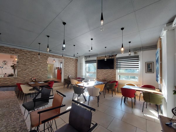 STILVOLL RENOVIERT MIT TERRASSE AN ZENTRALER LAGE! 4