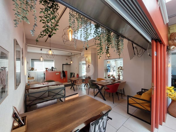 STILVOLL RENOVIERT MIT TERRASSE AN ZENTRALER LAGE! 5