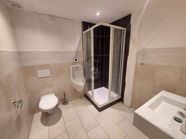 MIT WELLNESSOASE UND GROSSER TERRASSE 4