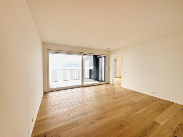 LUXURIÖSER NEUBAU DIREKT AM SEE 2