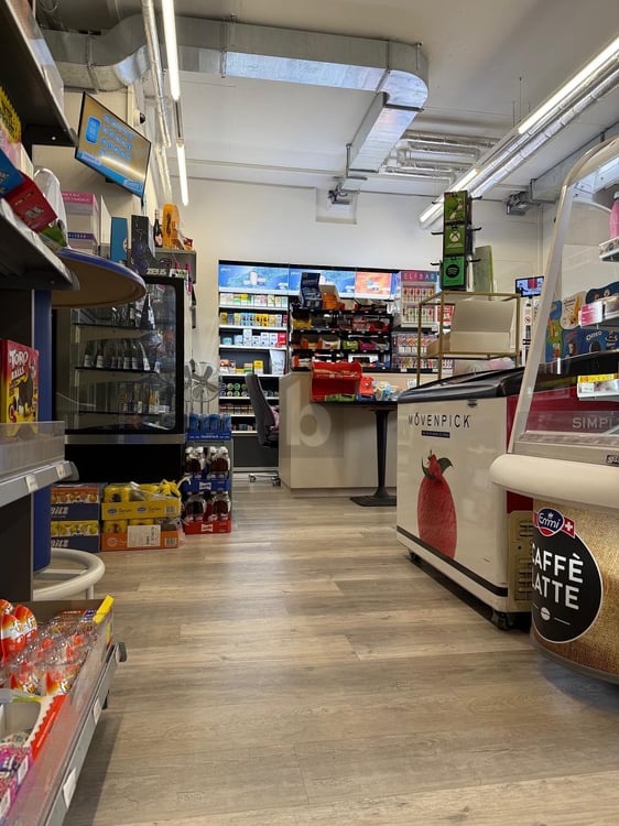 KIOSK - MODERN UND HELL AN FREQUENTIERTER LAGE 2