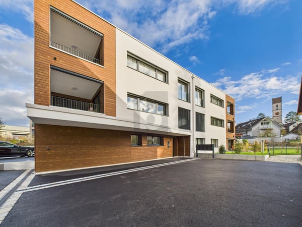 NEUBAU, HELL UND MODERN IM DORFKERN 1