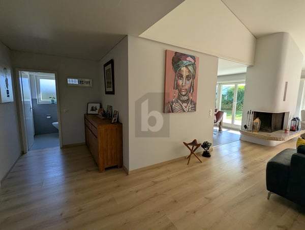 LICHTDURCHFLUTET MIT CHEMINÉE UND GARTEN 1