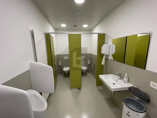 GERÄUMIG UND IDEAL FÜR KREATIVES ARBEITEN 5