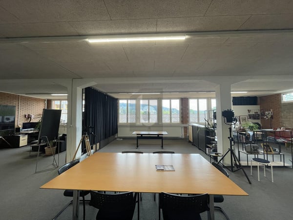 GERÄUMIG UND IDEAL FÜR KREATIVES ARBEITEN 2