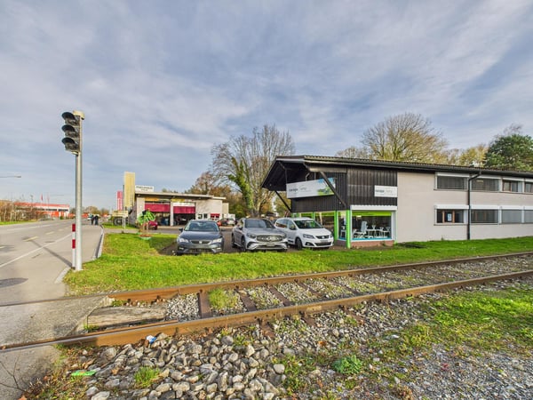 IHR BUSINESS AN STARK FREQUENTIERTER LAGE 4