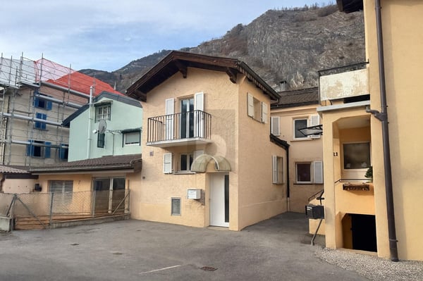 IMMEUBLE DE RENDEMENT AU CœUR DU VIEUX VILLAGE 1